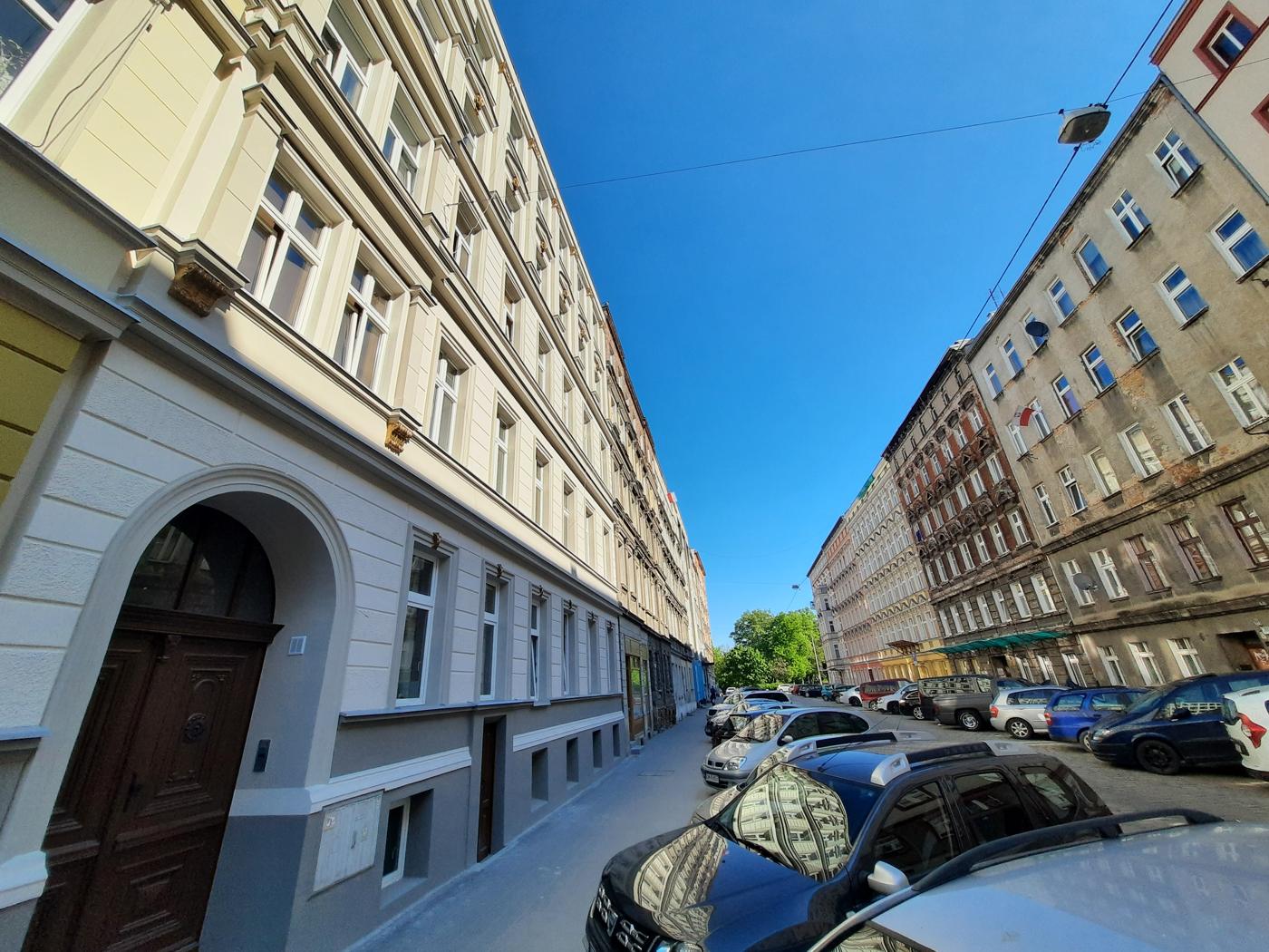 Kamienica przy ul. Sępa-Szarzyńskiego we Wrocławiu, Ołbin